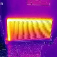 Thermal image of a second radiator before flushing